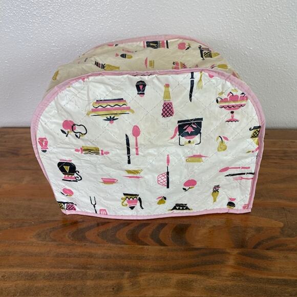 Vintage White and Pink Quilted Appliance Cover (Toaster Cover) - Picture 1 of 4